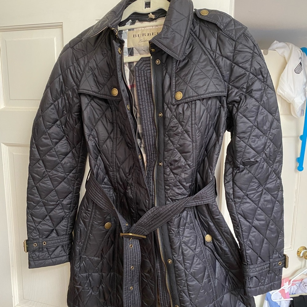 Burberry coat light weight Finsbridge dusty khaki.